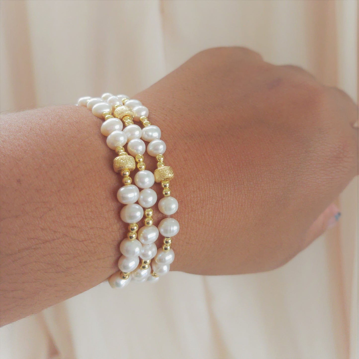 GOLD PEARLED BRACELET