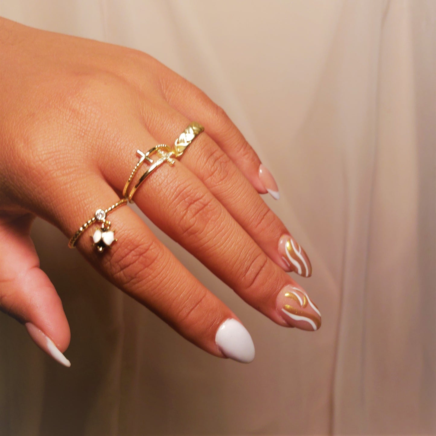 LITTLE BUG RING