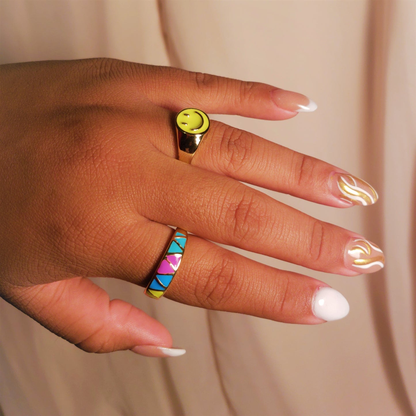 COLORFUL TRIANGLE RING