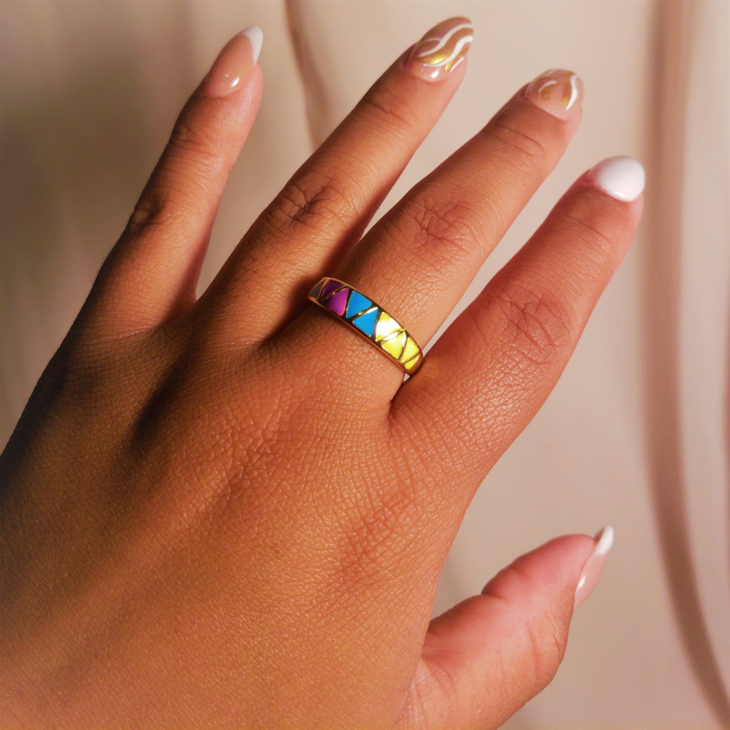 COLORFUL TRIANGLE RING