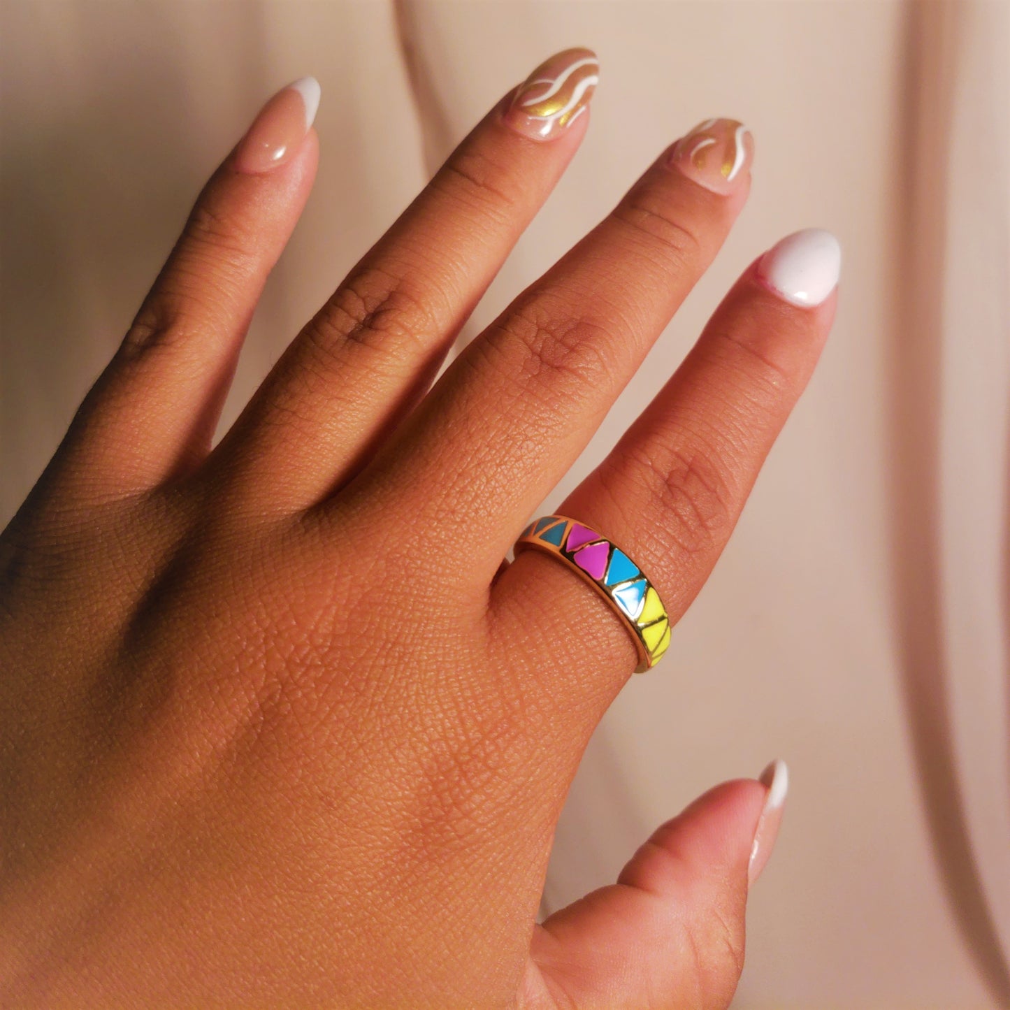 COLORFUL TRIANGLE RING
