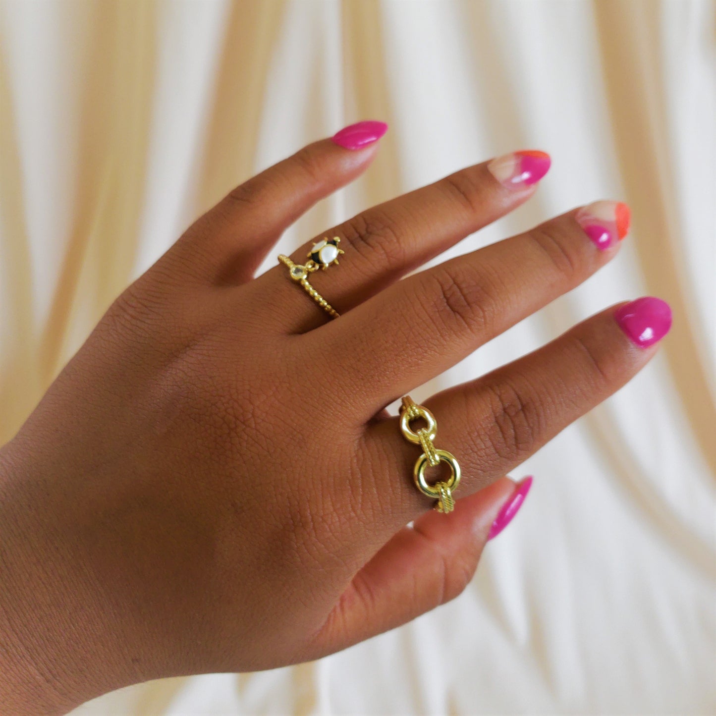 LITTLE BUG RING