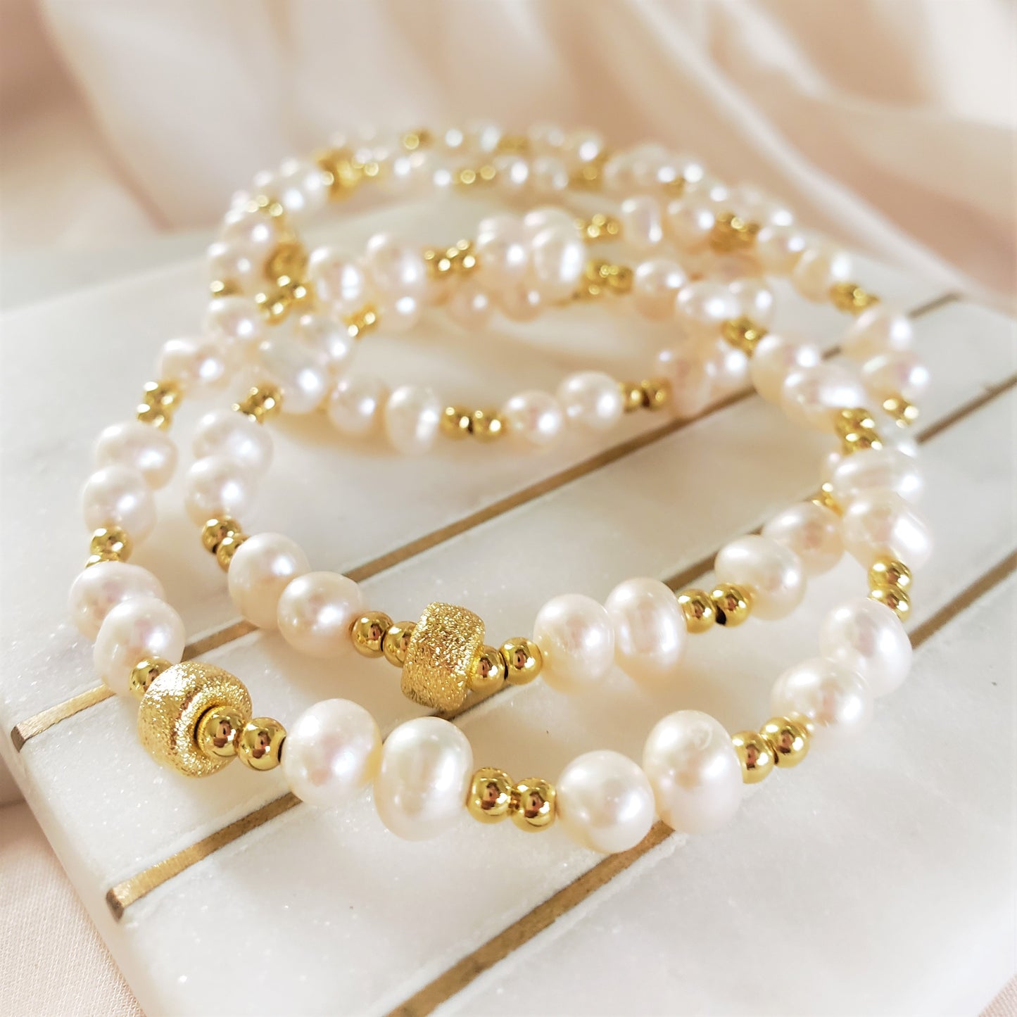 GOLD PEARLED BRACELET