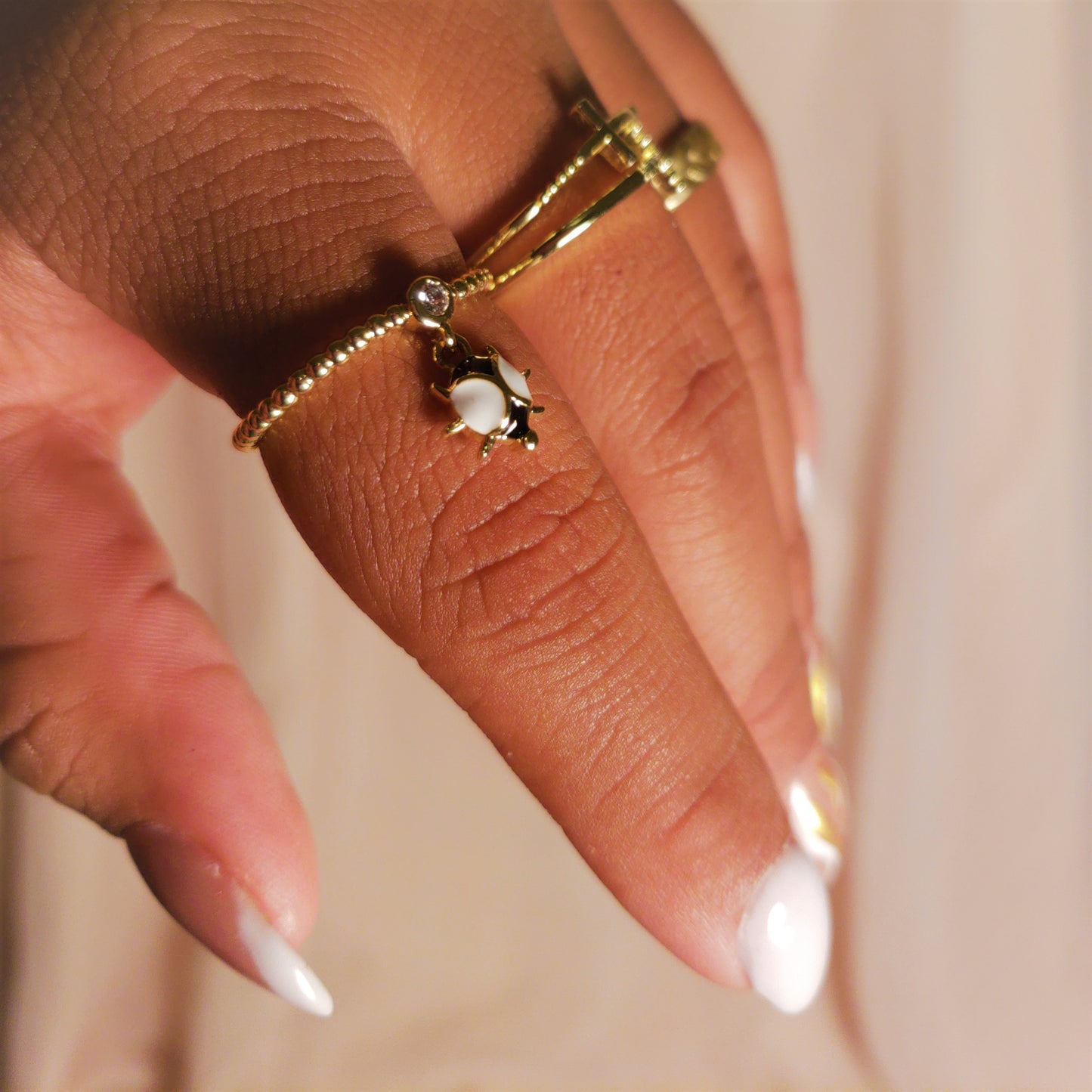 LITTLE BUG RING