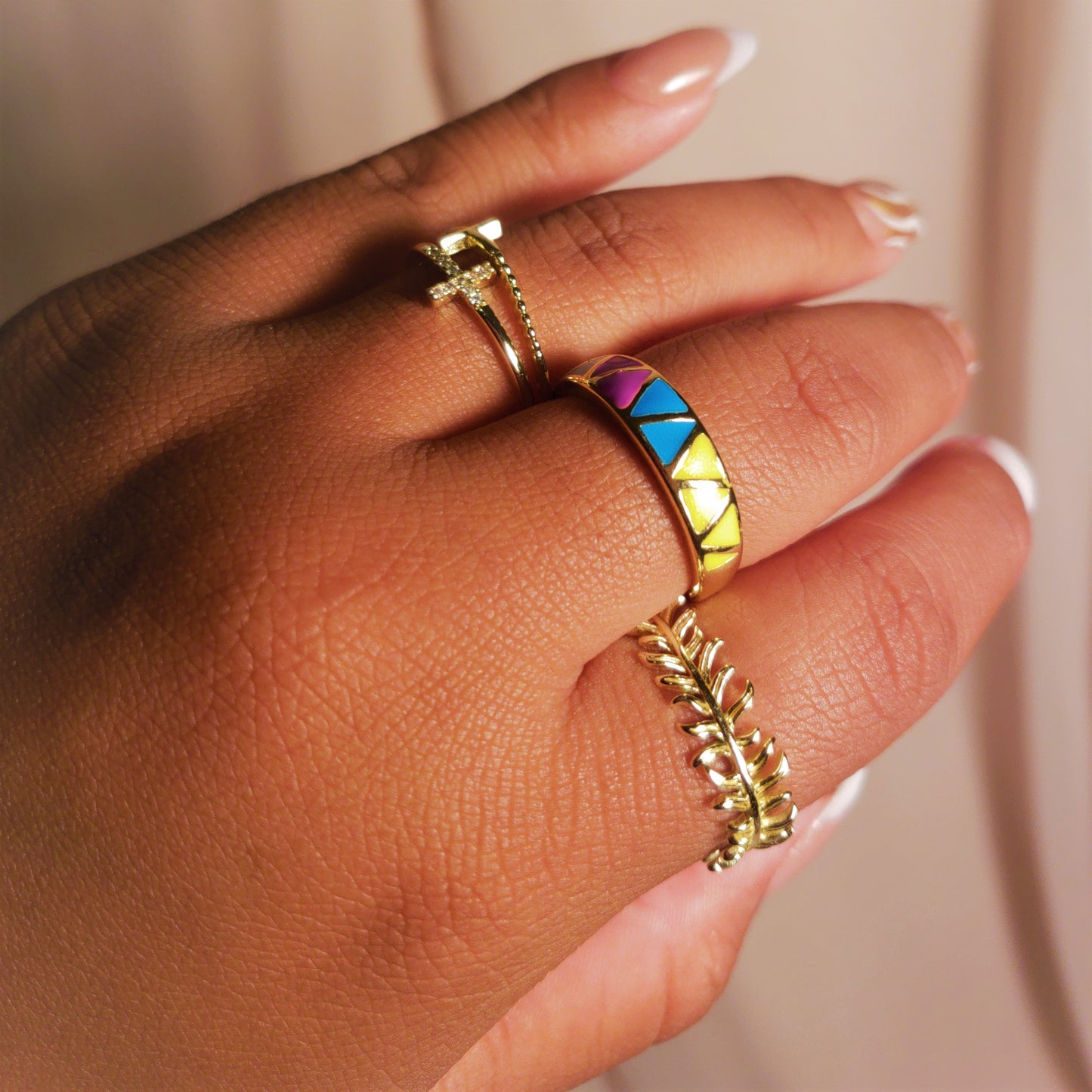 COLORFUL TRIANGLE RING