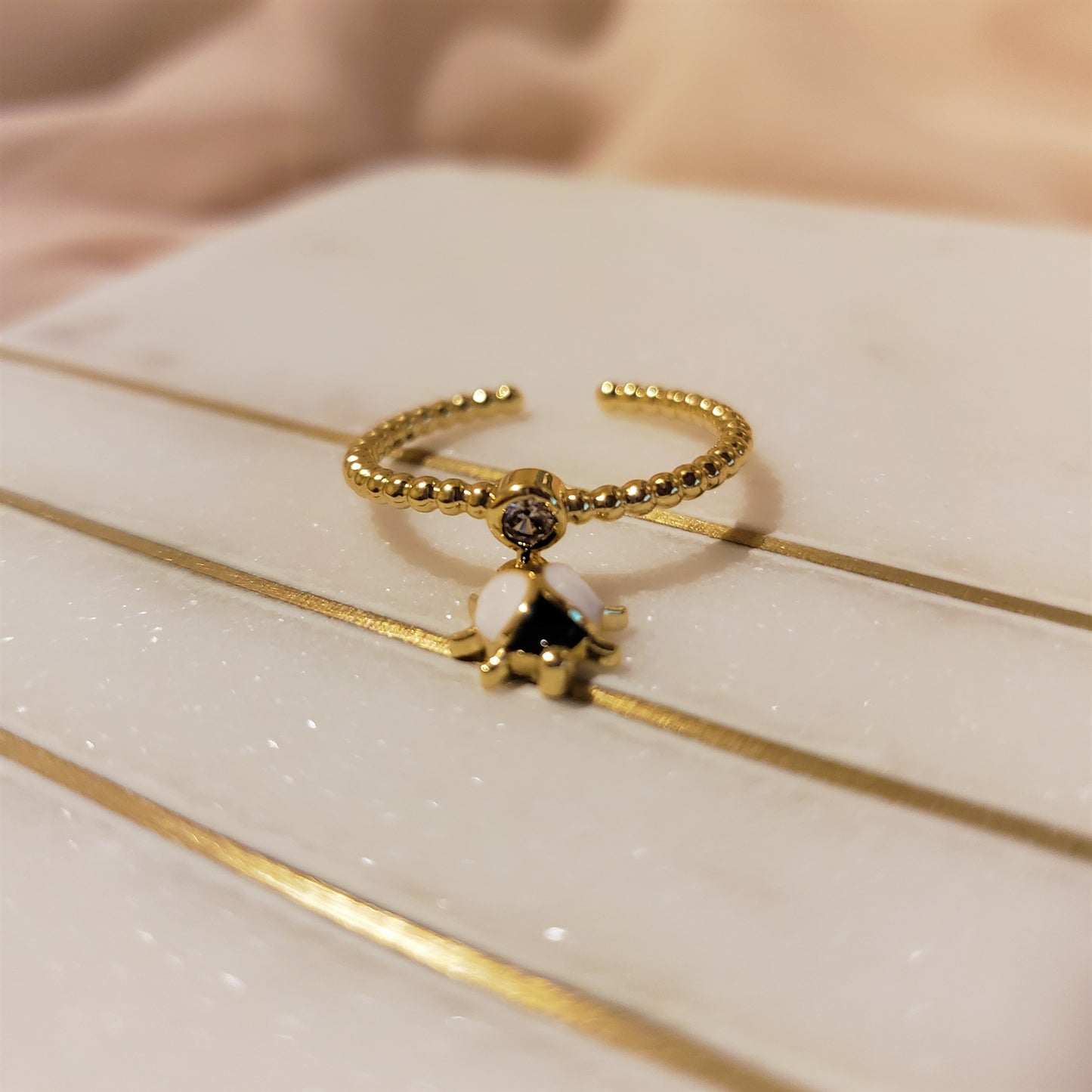 LITTLE BUG RING