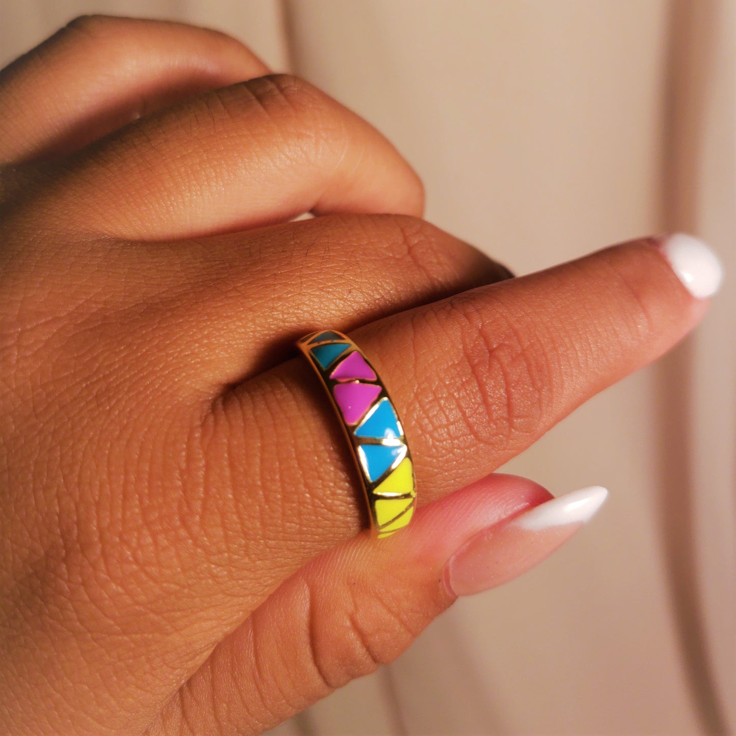 COLORFUL TRIANGLE RING