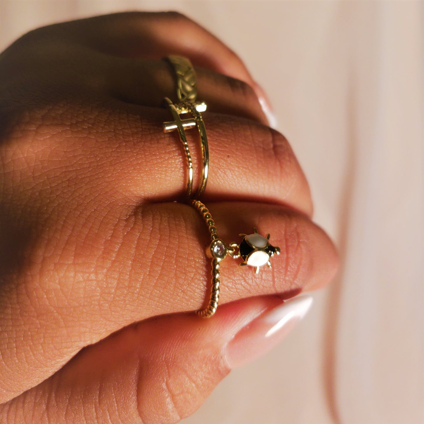 LITTLE BUG RING