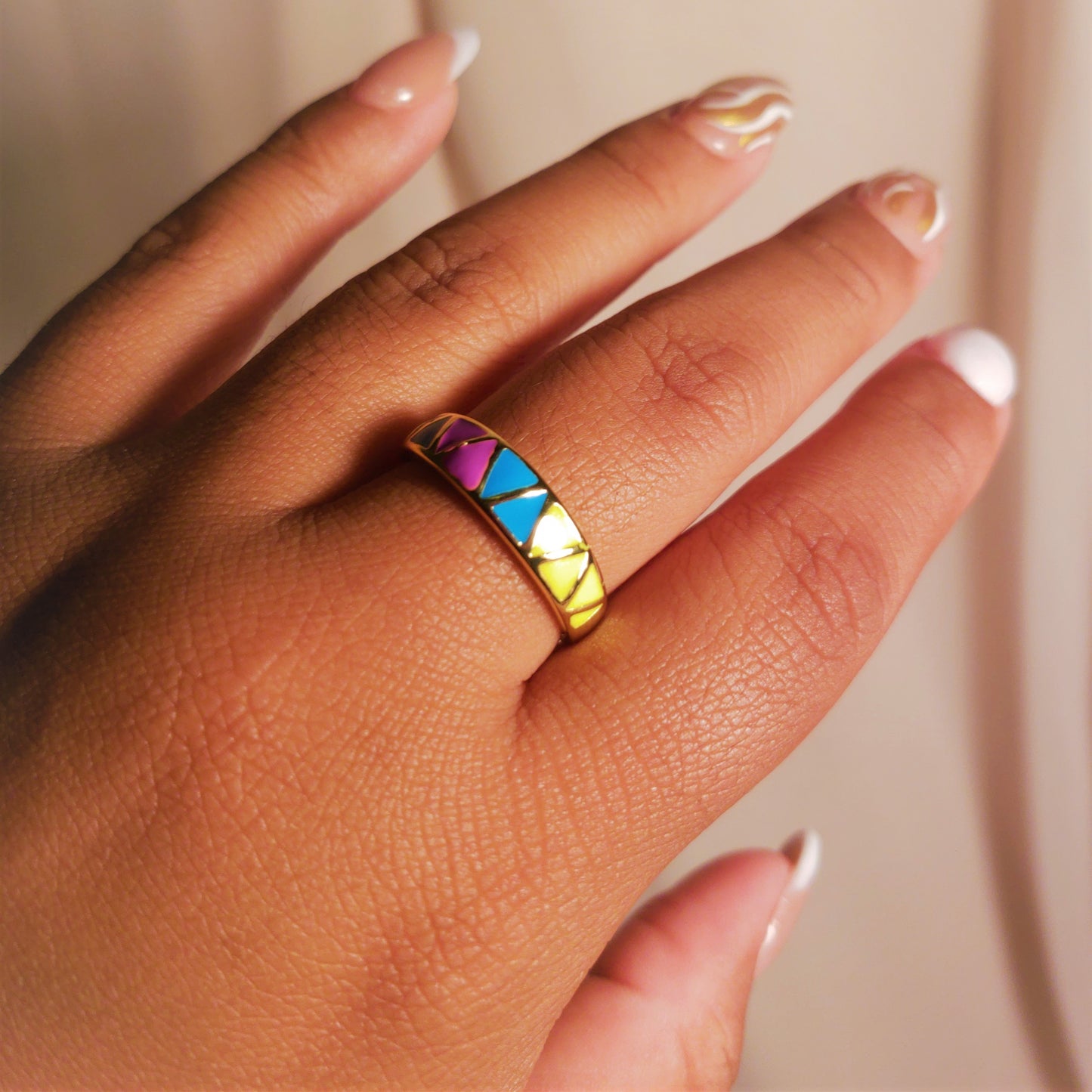 COLORFUL TRIANGLE RING