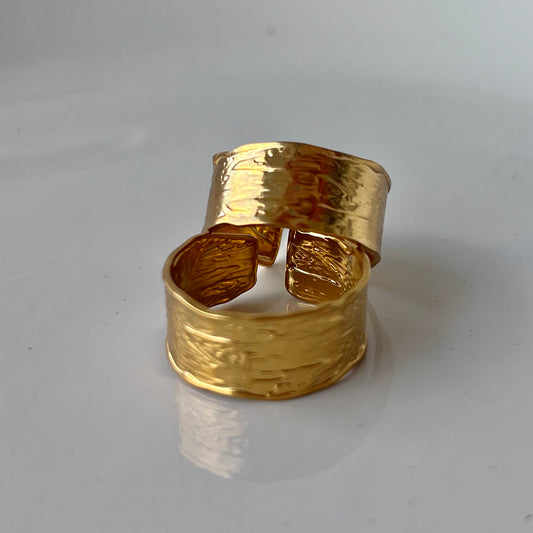 Simple Elegance Ring