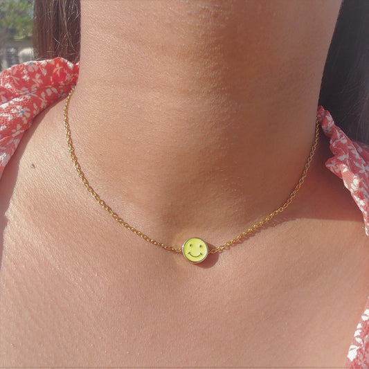 YELLOW SIMLEY FACE NECKLACE