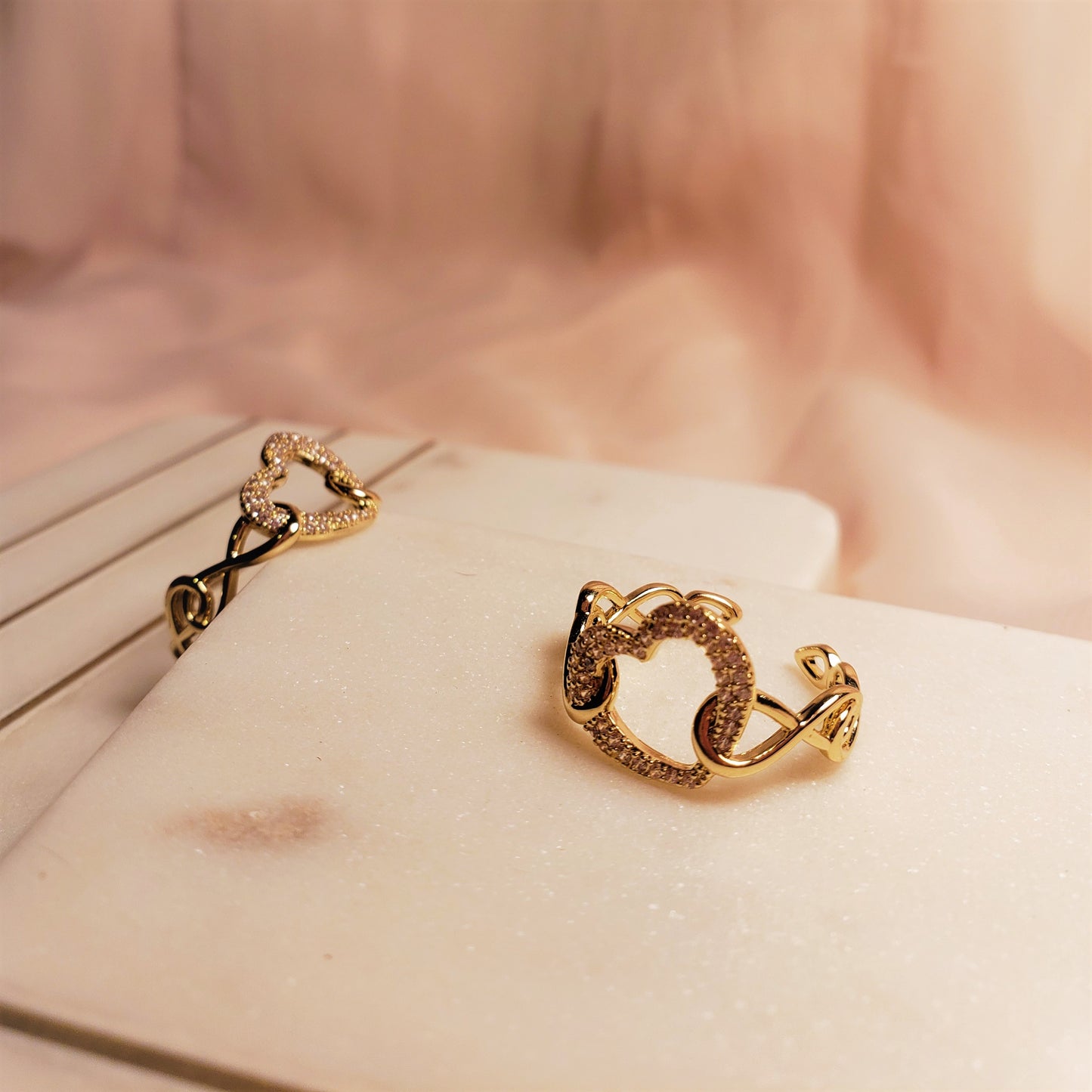 FINE HEART RING