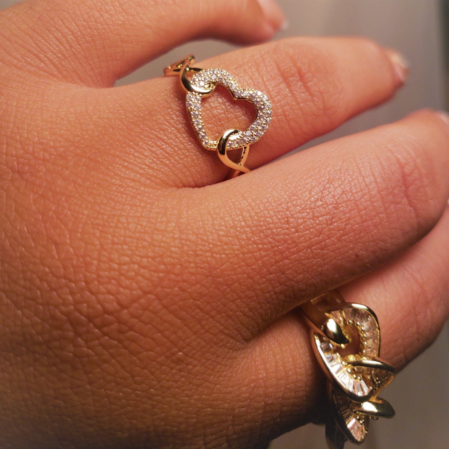 FINE HEART RING